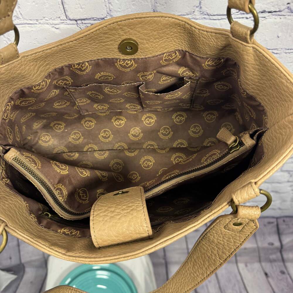 White Mountain Tan Leather Purse - Picture 6 of 7